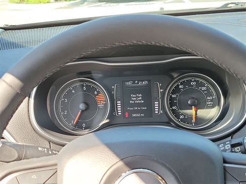 Used 2020 Jeep Cherokee Latitude Plus image 25