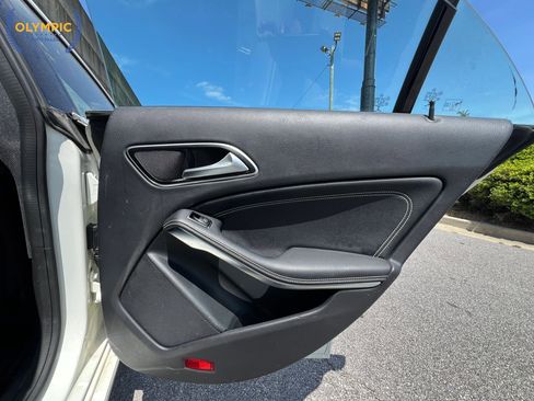Used 2015 Mercedes-Benz CLA 250 image 44
