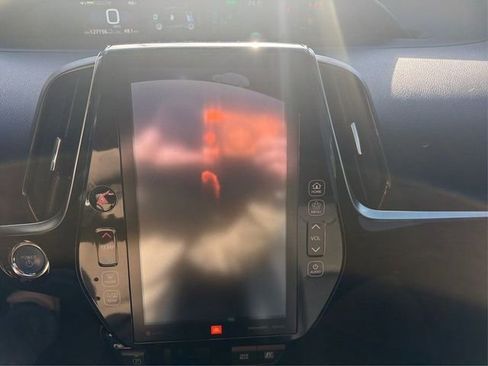 Used 2022 Toyota Prius Limited image 14