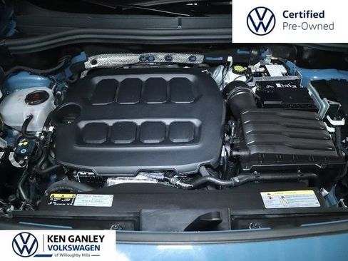 Used 2025 Volkswagen Tiguan SE AWD/4WD image 34