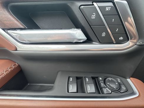 New 2026 GMC Sierra 3500 Denali Ultimate AWD/4WD image 15