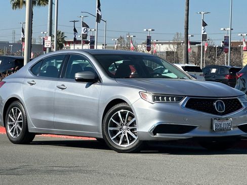 Used 2019 Acura TLX image 2