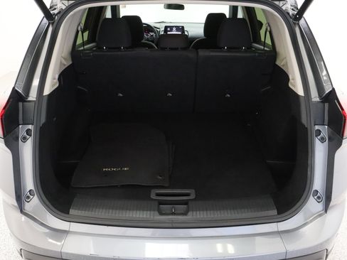 Used 2024 Nissan Rogue SV FWD image 31