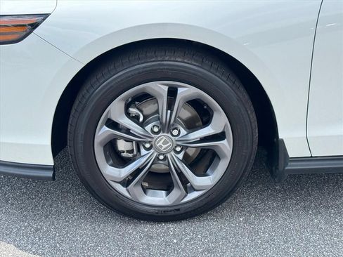Used 2025 Honda Accord LX image 9