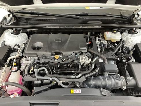 Used 2022 Toyota Camry XLE w/ Navigation Upgrade Package FWD image 11