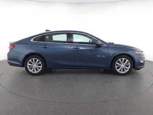 Used 2024 Chevrolet Malibu LT FWD image 2
