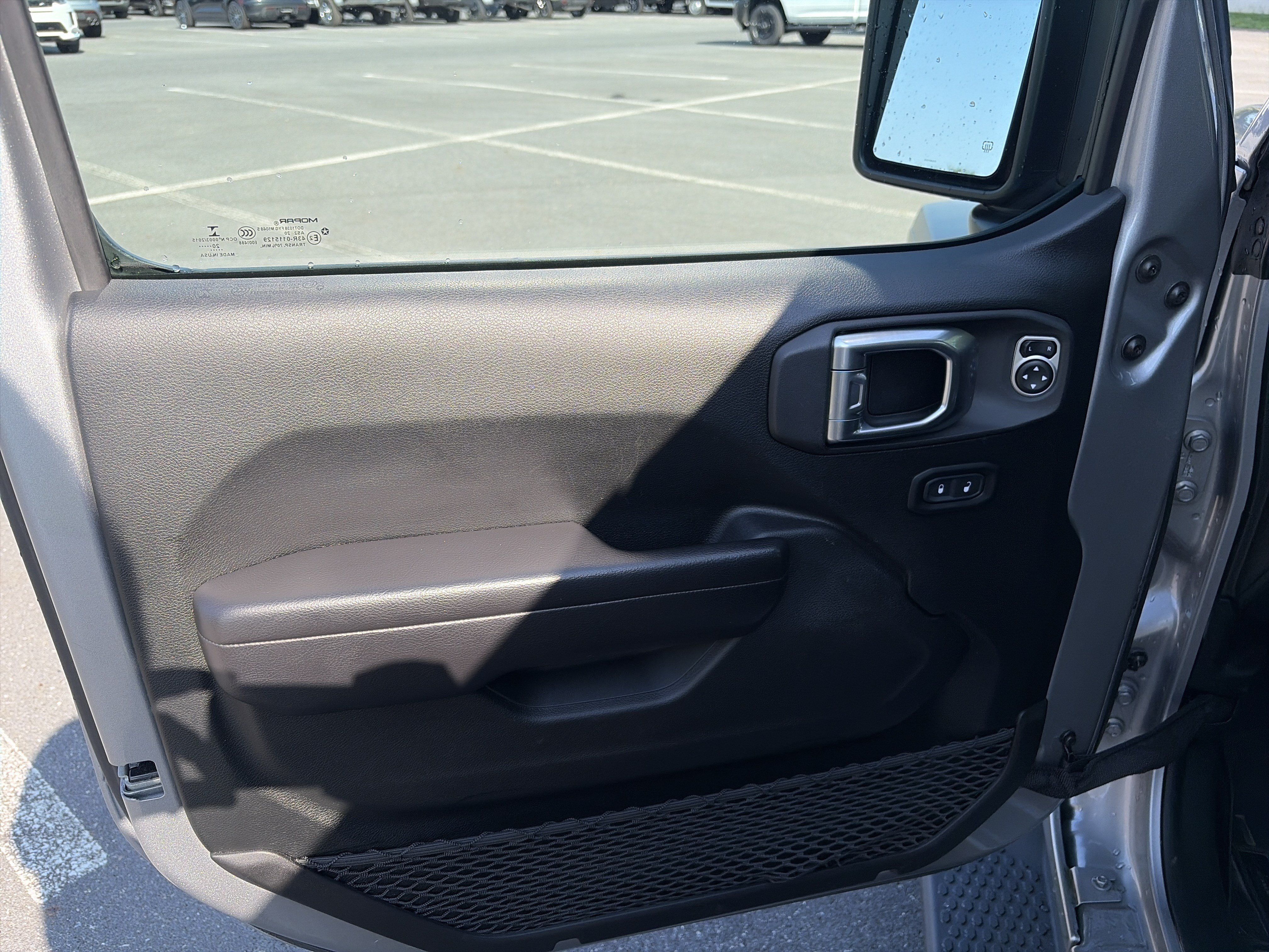 Used 2020 Jeep Wrangler Unlimited Sport S AWD/4WD image 15