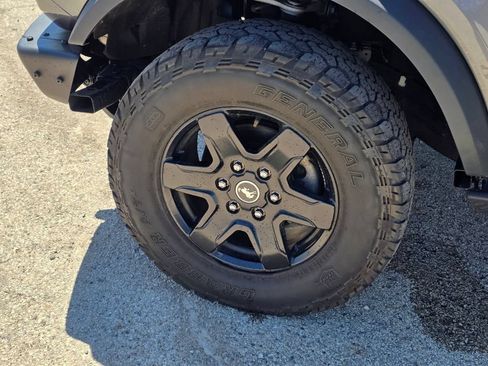 Used 2022 Ford Bronco Black Diamond AWD/4WD image 14