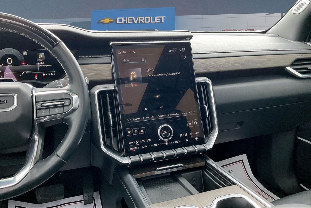 Used 2025 GMC Acadia Denali w/ Super Cruise Package FWD image 10