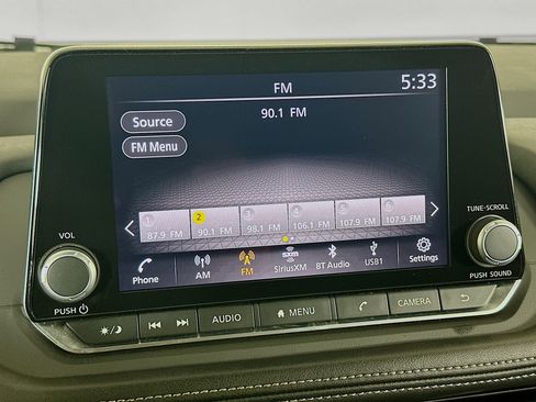 Used 2025 Nissan Rogue SV AWD/4WD image 21