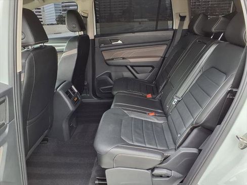 Used 2022 Volkswagen Atlas SEL Premium image 27