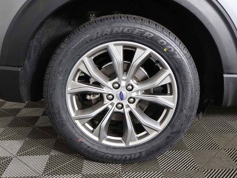 Used 2022 Ford Explorer XLT w/ Equipment Group 202A image 21