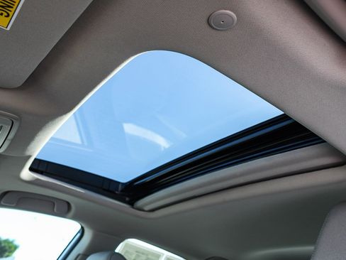 Certified 2025 Honda Accord SE image 27