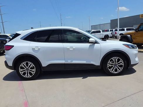 Used 2022 Ford Escape SEL w/ Technology Package FWD image 9