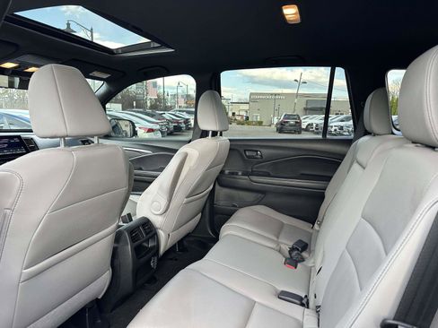 Used 2023 Honda Passport EX-L image 8