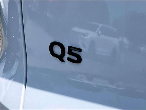 Used 2025 Audi Q5 Premium Plus w/ Premium Plus AWD/4WD image 10