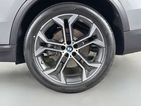 New 2026 BMW X5 xDrive40i w/ Executive Package image 31