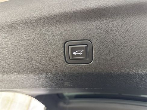 Certified 2024 Chevrolet Suburban High Country image 32