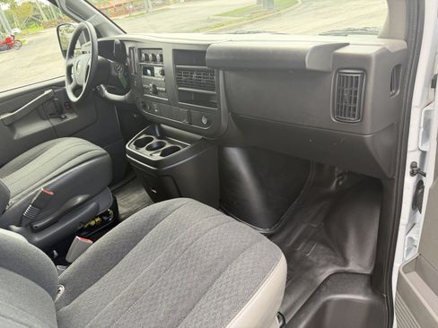 Used 2025 Chevrolet Express 2500 w/ Driver Convenience Package RWD image 17
