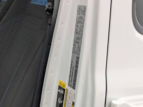 Used 2021 Jeep Wrangler Unlimited Islander image 35