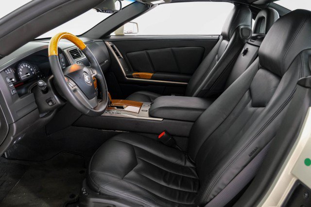 Used 2006 Cadillac XLR RWD image 40