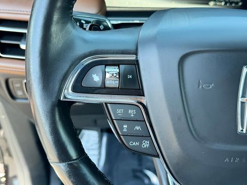 Used 2022 Lincoln Nautilus Reserve w/ Equipment Group 201A image 15