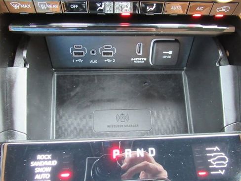 Used 2023 Jeep Grand Cherokee L Summit AWD/4WD image 27