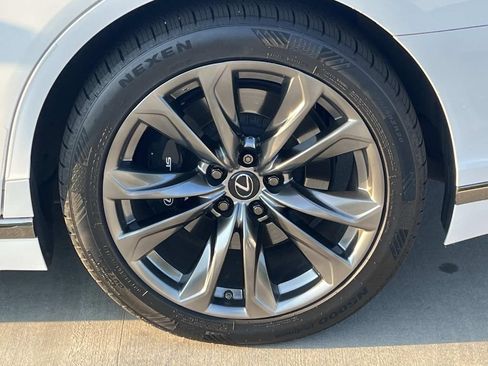 Used 2019 Lexus LS 500 F Sport w/ Accessory Package (Z1) AWD/4WD image 11