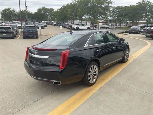 Used 2013 Cadillac XTS Luxury AWD/4WD image 3