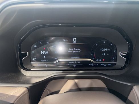 Used 2024 GMC Yukon Denali image 13