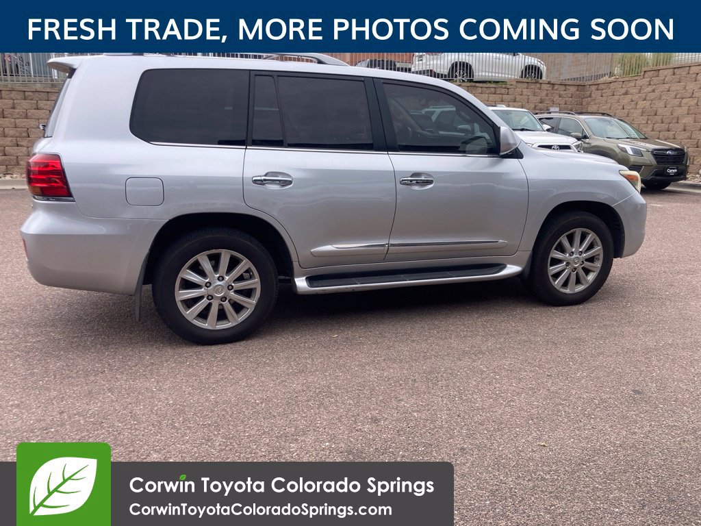 Used 2009 Lexus LX 570 4WD w/ Preferred Accessory Pkg image 10