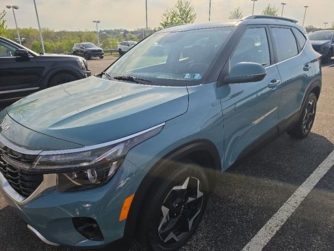 Certified 2024 Kia Seltos EX AWD/4WD image 2