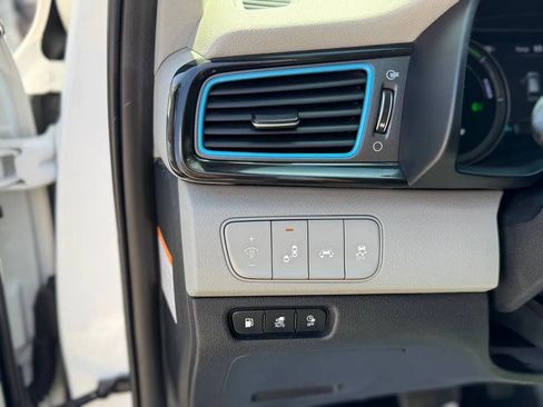 Used 2019 Kia Niro EX Premium w/ Sunroof Package FWD image 45
