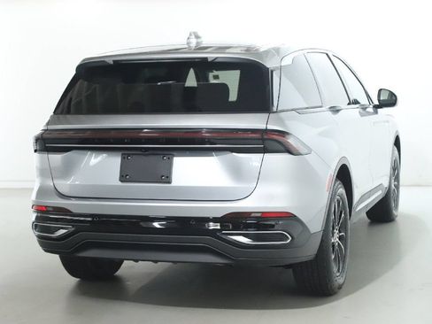 Used 2025 Lincoln Nautilus Premier AWD/4WD image 45