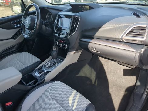 Used 2019 Subaru Forester Premium image 11