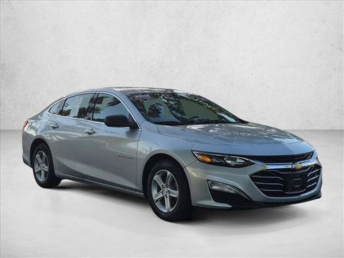 Used 2020 Chevrolet Malibu LS w/ LPO, Convenience Package 1 FWD image 3