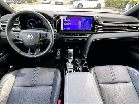 Used 2025 Toyota Camry XSE image 15