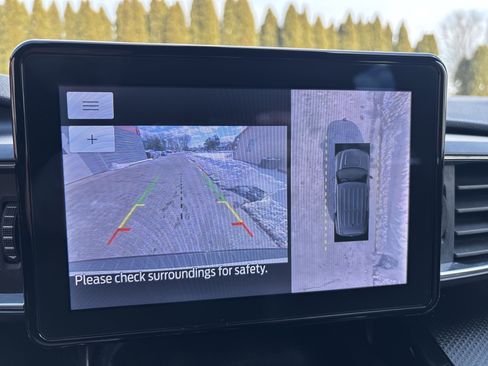 Used 2023 Ford Explorer ST-Line w/ Class IV Trailer Tow Package image 28