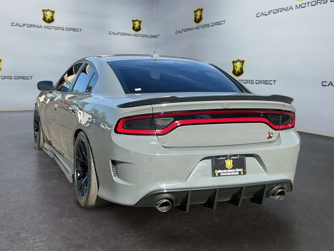 Used 2019 Dodge Charger Scat Pack w/ Dynamics Package image 7
