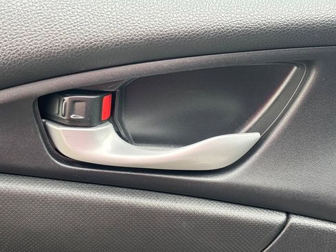 Used 2019 Honda Civic Sport image 8