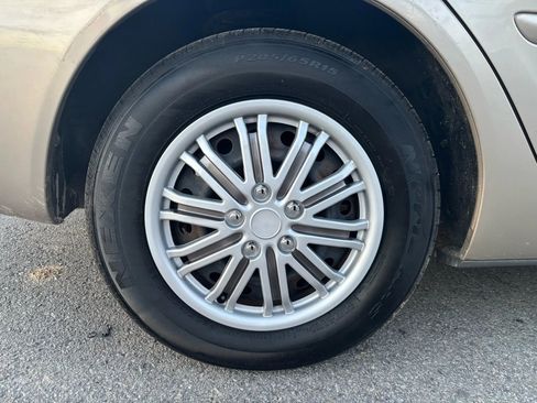 Used 2002 Toyota Camry LE image 4