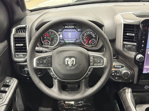 New 2026 RAM 1500 4x4 Crew Cab image 32