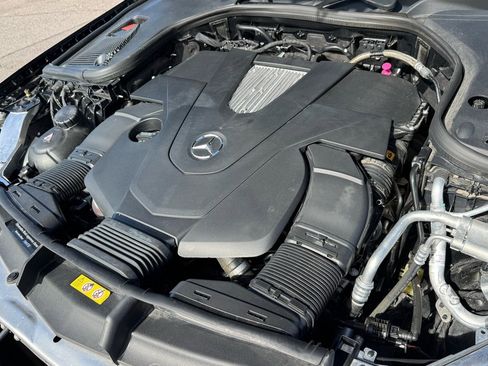 Used 2018 Mercedes-Benz E 400 4MATIC Sedan image 21