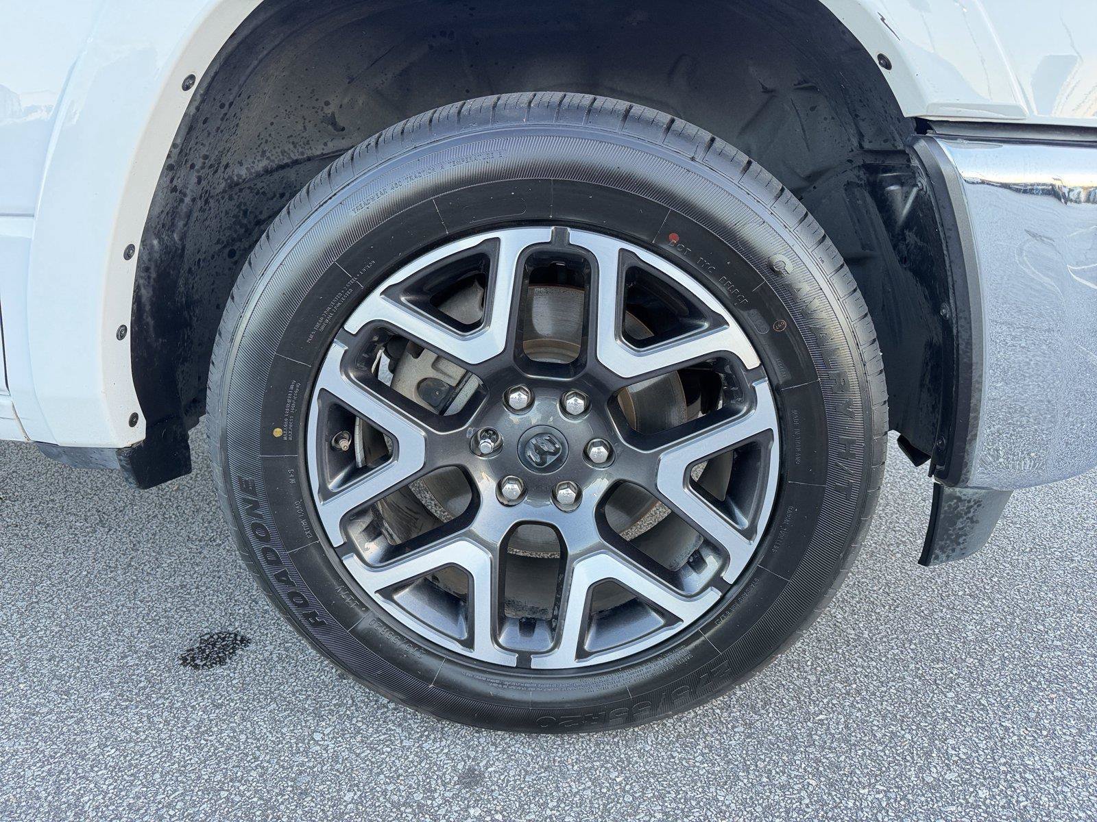 Used 2025 RAM 1500 Laramie AWD/4WD image 11