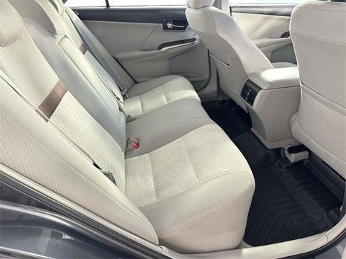 Used 2012 Toyota Camry XLE image 6