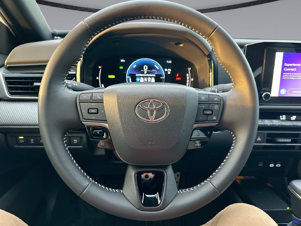 Certified 2025 Toyota Camry SE FWD image 15