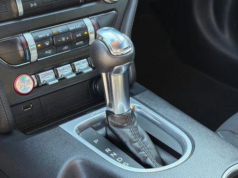 Certified 2022 Ford Mustang Coupe w/ Equipment Group 101A image 25