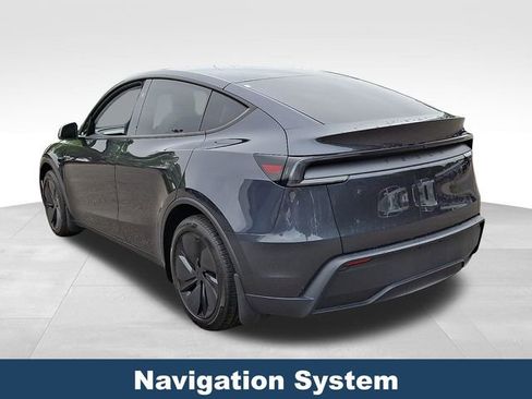 Used 2026 Tesla Model Y 2WD image 5