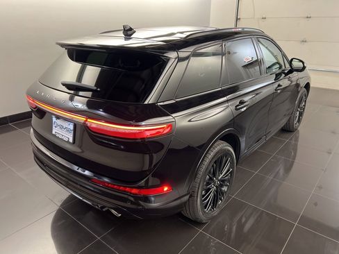 New 2026 Lincoln Corsair Premiere image 6