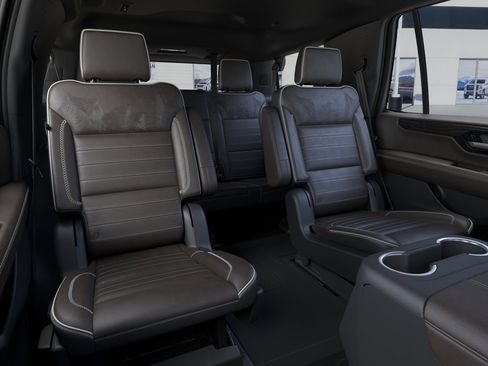 New 2026 GMC Yukon Denali Ultimate w/ LPO, Floor Liner Package AWD/4WD image 18